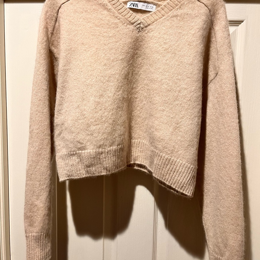 Zara Beige V-Neck Sweater